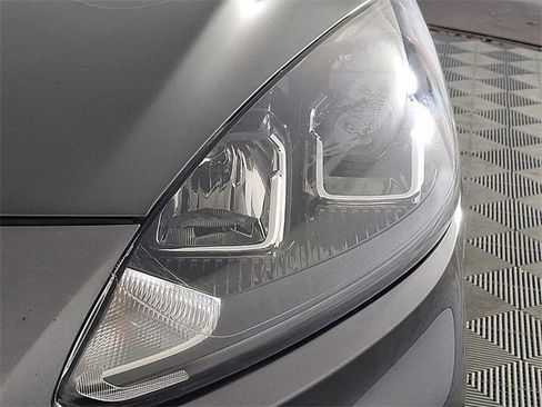 Used 2021 Ford Escape SE image 13