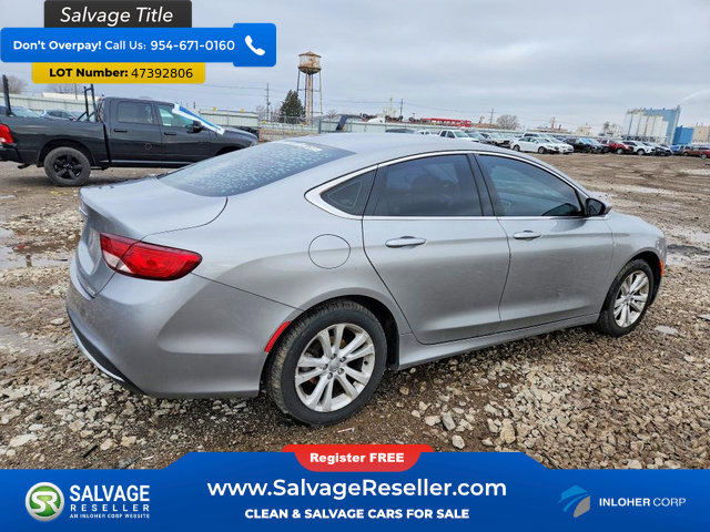 Used 2015 Chrysler 200 Limited FWD image 4