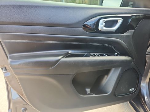 Used 2023 Jeep Compass Altitude w/ Sun and Sound Group image 20