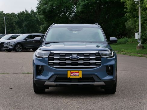 Used 2026 Ford Explorer Active w/ Active Comfort Package AWD/4WD image 2