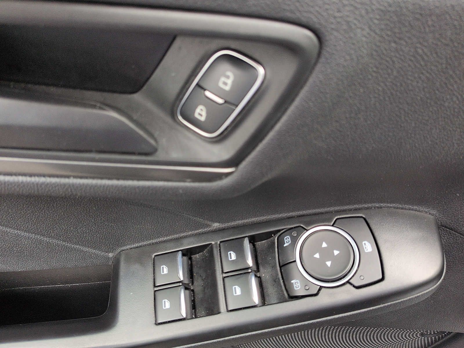 Certified 2025 Ford Escape Active AWD/4WD image 13