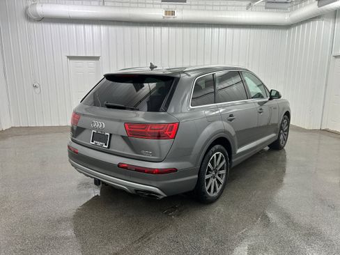 Used 2017 Audi Q7 3.0T Prestige w/ Prestige Package AWD/4WD image 38