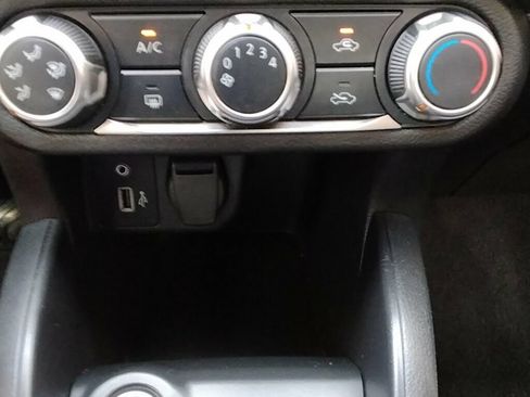 Used 2021 Nissan Versa S FWD image 19