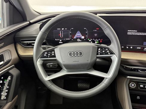 New 2025 Audi Q5 Premium Plus image 17