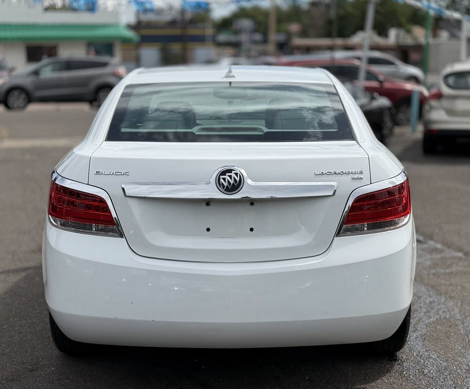 Used 2010 Buick LaCrosse CXL FWD image 4