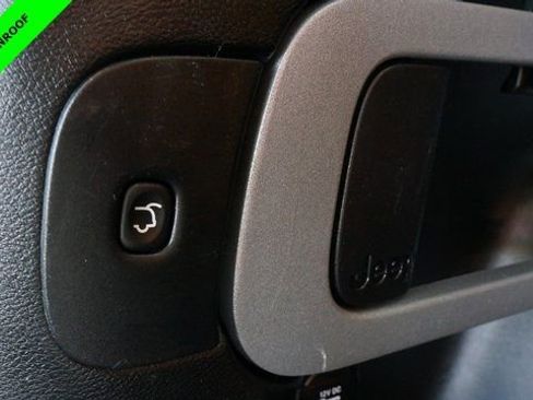 Used 2018 Jeep Cherokee Limited image 46