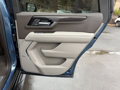 New 2026 GMC Yukon Elevation image 23