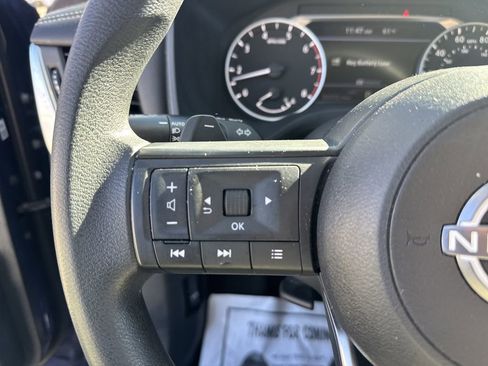 Used 2023 Nissan Rogue S image 19