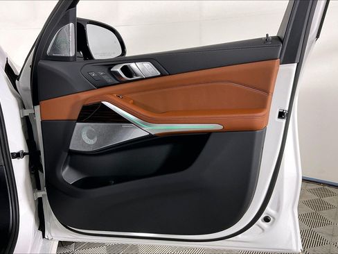 New 2027 BMW X7 M60i AWD/4WD image 17