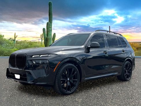 Used 2023 BMW X7 xDrive40i w/ Executive Package AWD/4WD image 2