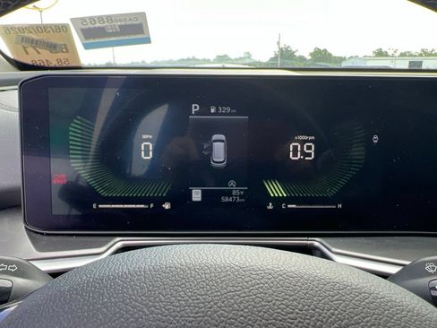 Used 2024 Kia Sorento S FWD image 7
