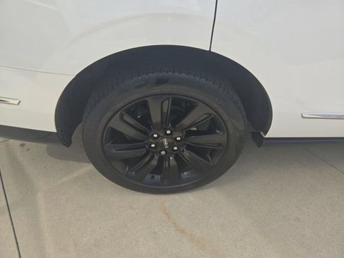 Certified 2024 Lincoln Navigator Black Label AWD/4WD image 22