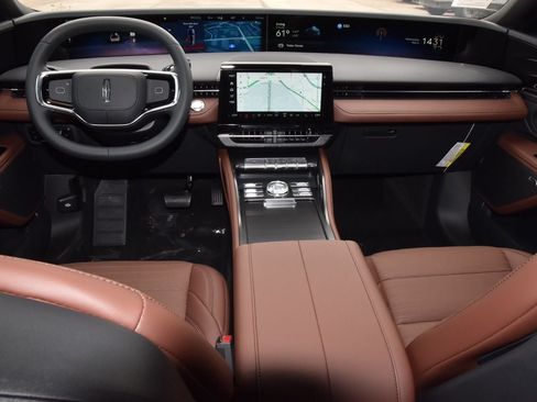 New 2026 Lincoln Nautilus Reserve w/ Jet Appearance Package AWD/4WD image 16