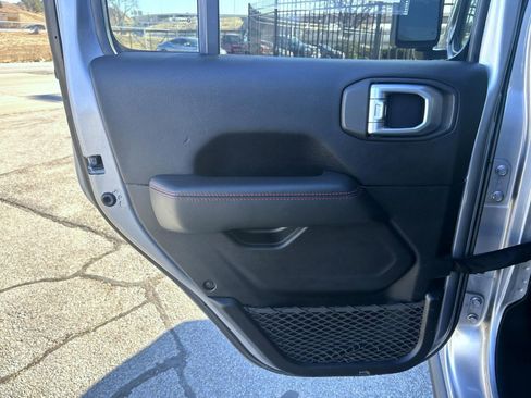 Used 2020 Jeep Gladiator Rubicon AWD/4WD image 17