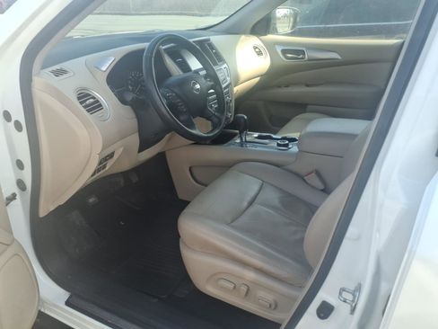 Used 2019 Nissan Pathfinder SL image 14