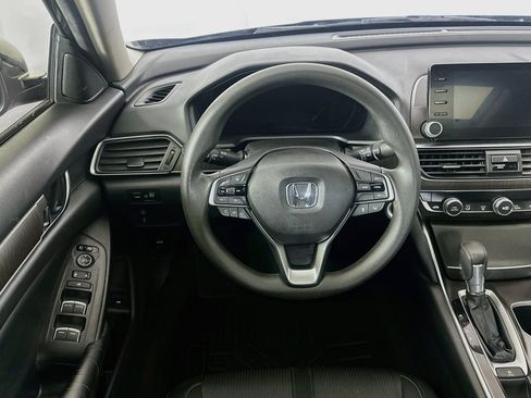 Used 2018 Honda Accord EX image 18