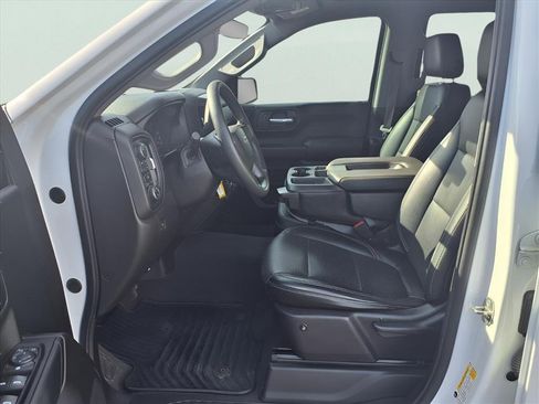 Used 2021 Chevrolet Silverado 1500 Custom Trail Boss w/ LPO, Dark Essentials Package image 15