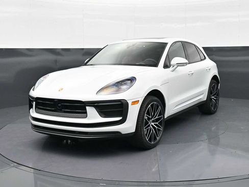 New 2026 Porsche Macan AWD/4WD image 1