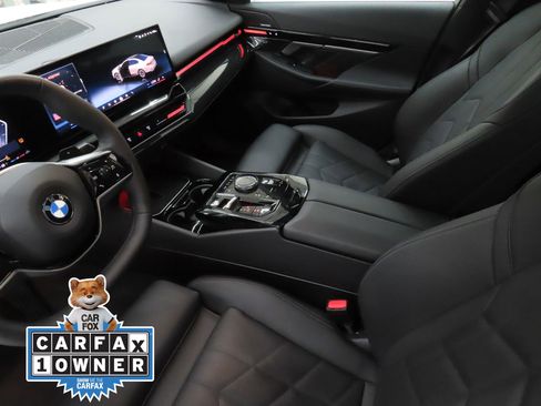 Used 2025 BMW 530i xDrive image 21