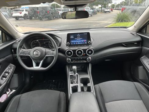 Used 2024 Nissan Sentra SV FWD image 5