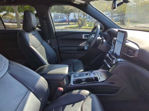 Used 2023 Ford Explorer ST w/ Equipment Group 401A AWD/4WD image 23