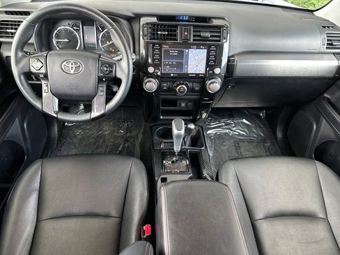 Used 2022 Toyota 4Runner TRD Off-Road Premium AWD/4WD image 12