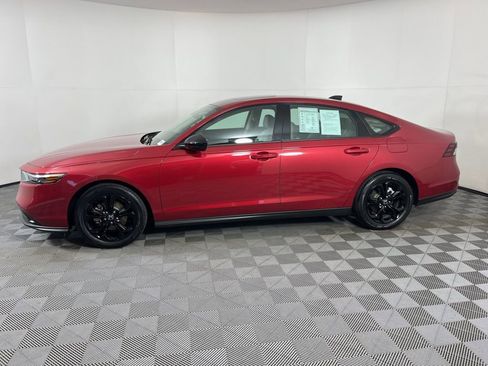 Certified 2025 Honda Accord SE image 2