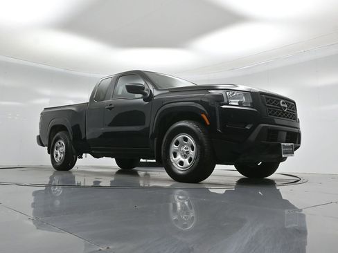 Used 2022 Nissan Frontier S w/ Technology Package image 43