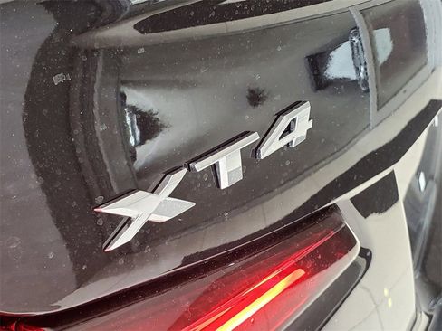 New 2025 Cadillac XT4 Premium Luxury image 6