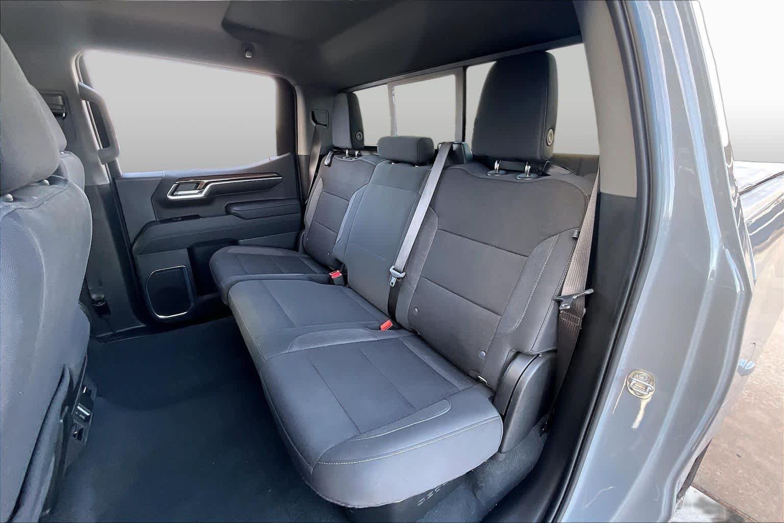 Used 2024 Chevrolet Silverado 1500 LT w/ Z71 Off-Road Package AWD/4WD image 19