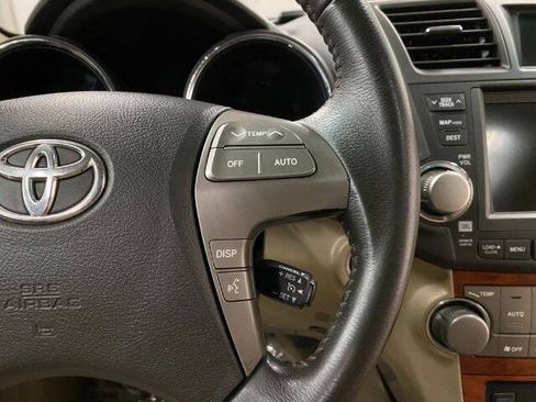 Used 2009 Toyota Highlander Limited w/ Extra Value Pkg 8 AWD/4WD image 25