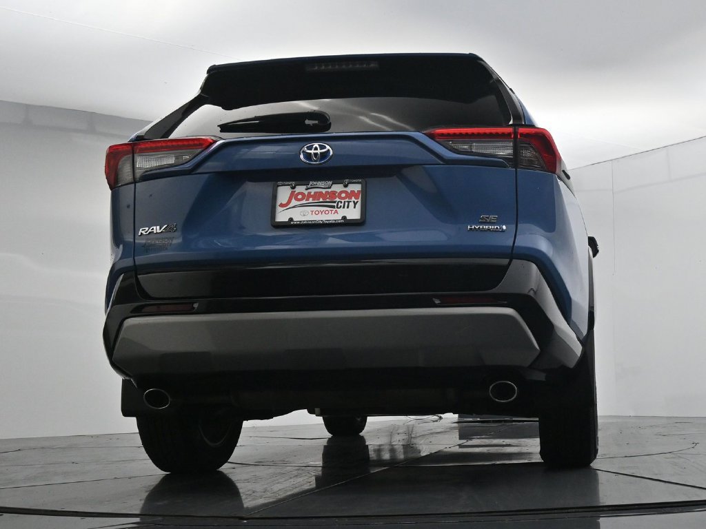 Used 2024 Toyota RAV4 SE w/ Convenience Package AWD/4WD image 35