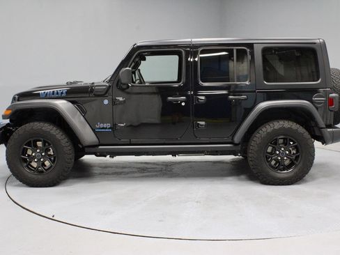Used 2024 Jeep Wrangler Unlimited AWD/4WD image 8