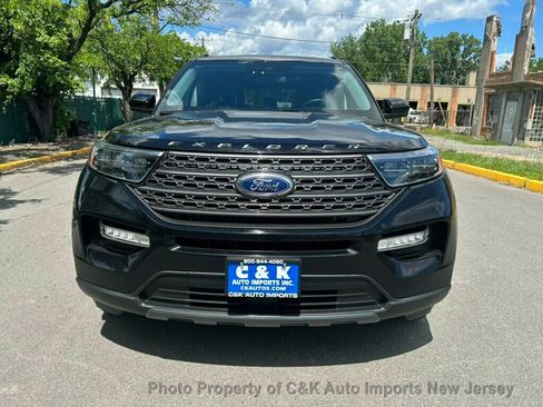 Used 2023 Ford Explorer XLT w/ Equipment Group 202A AWD/4WD image 3
