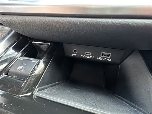 Used 2023 Subaru Outback Limited image 23