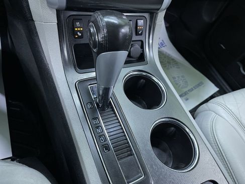 Used 2011 Chevrolet Traverse LTZ image 25