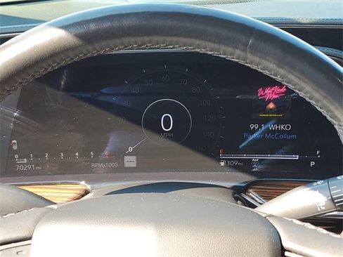 Used 2022 Cadillac Escalade Luxury image 15