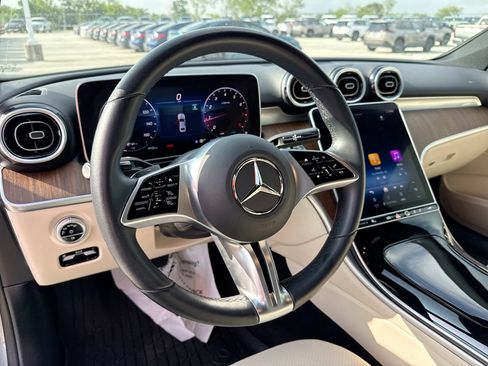 Used 2025 Mercedes-Benz C 300 Sedan image 11