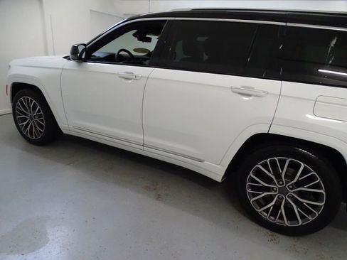 Certified 2023 Jeep Grand Cherokee L Summit AWD/4WD image 21