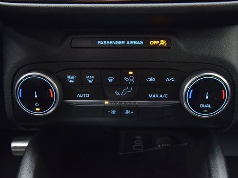 Used 2024 Kia Seltos LX image 32