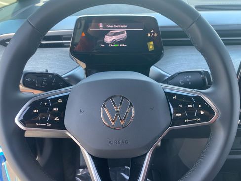 New 2025 Volkswagen ID. Buzz Pro S image 9