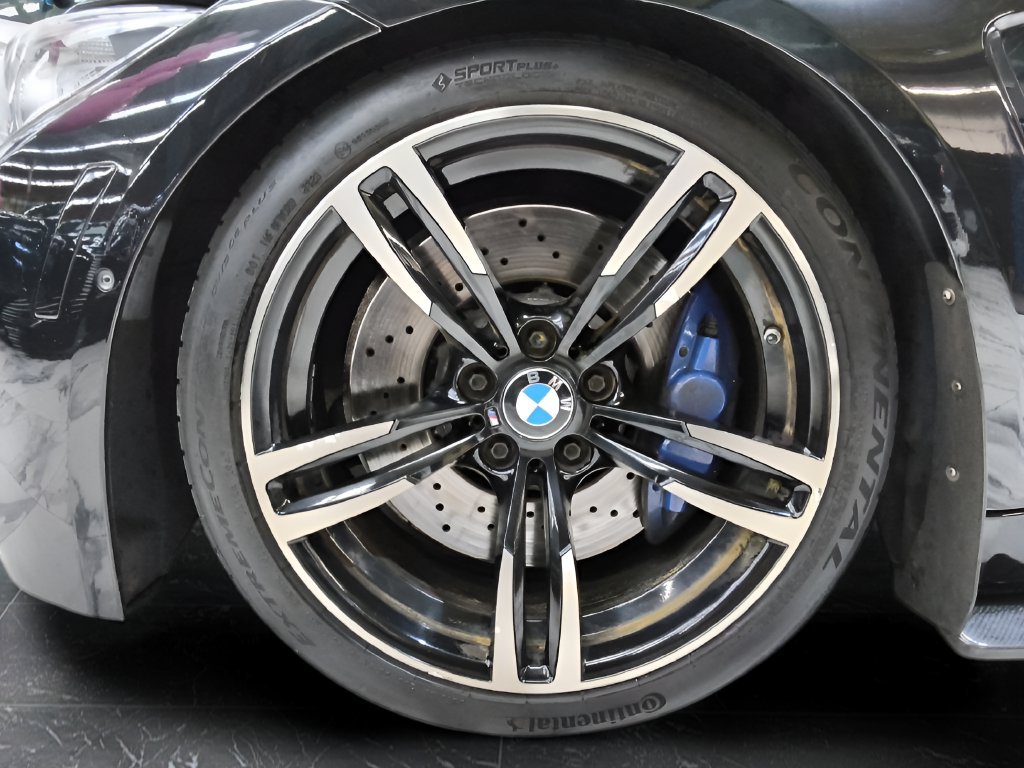 Used 2017 BMW M3 RWD image 30