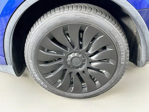 Used 2020 Tesla Model Y Long Range AWD/4WD image 11