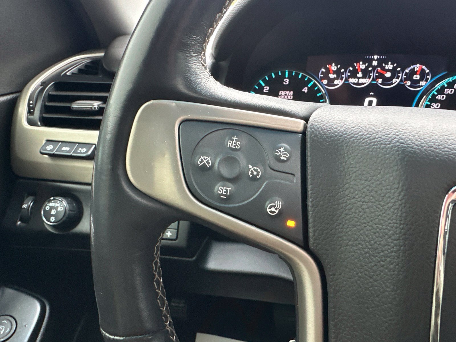 Used 2019 GMC Yukon Denali w/ Open Road Package AWD/4WD image 53