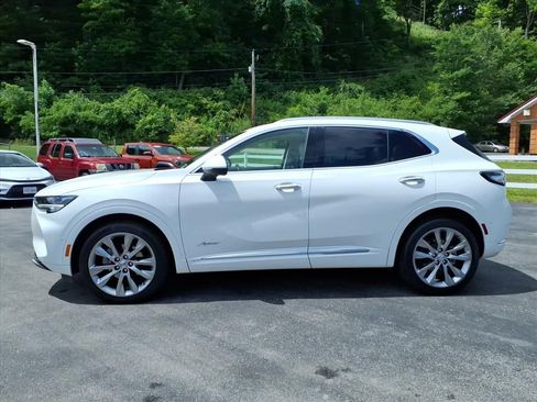 Used 2022 Buick Envision Avenir w/ Technology Package II AWD/4WD image 9