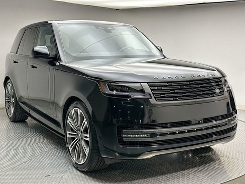 Used 2025 Land Rover Range Rover SE AWD/4WD image 15