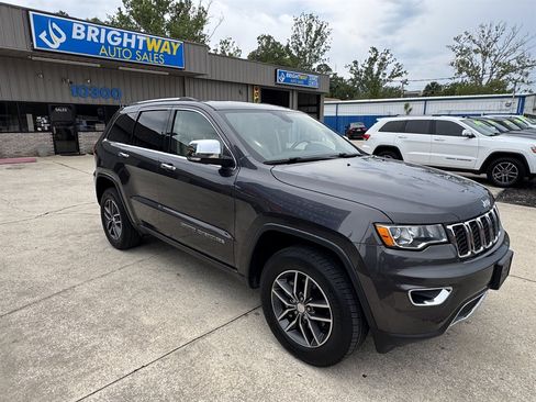 Used 2018 Jeep Grand Cherokee Limited AWD/4WD image 3