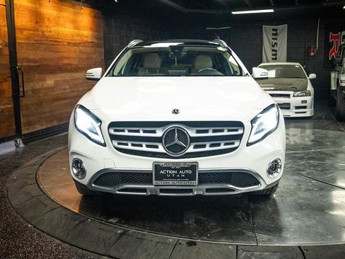Used 2019 Mercedes-Benz GLA 250 4MATIC image 4