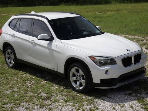 Used 2015 BMW X1 sDrive28i RWD image 15