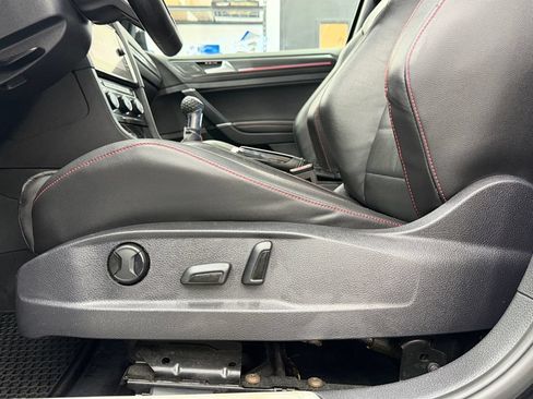Used 2018 Volkswagen GTI 4-Door FWD image 33